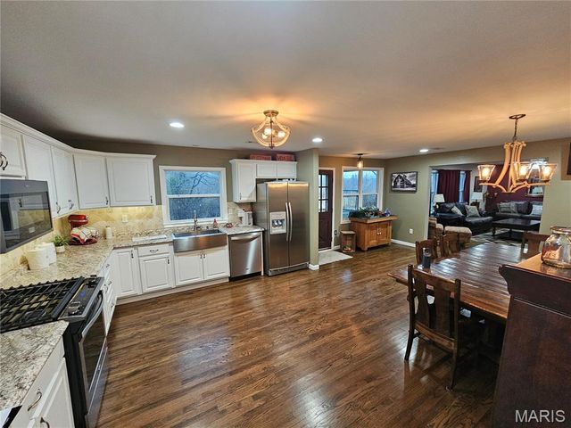 50 Saddlefield Lane, Troy, MO 63379