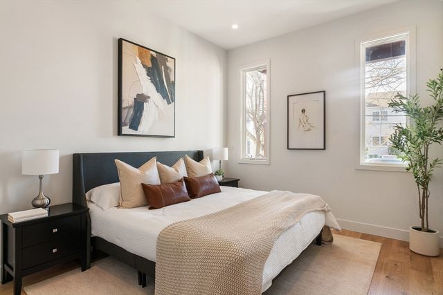 161 Cushing St, Cambridge, MA 02138