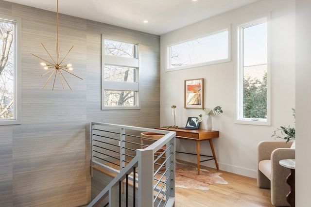 161 Cushing St, Cambridge, MA 02138