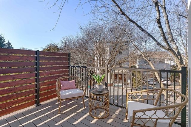 161 Cushing St, Cambridge, MA 02138