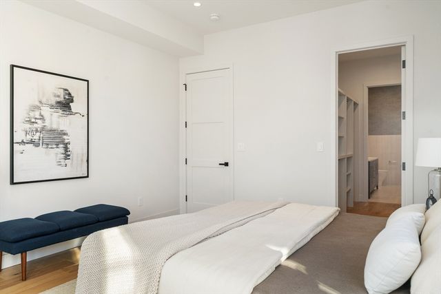 161 Cushing St, Cambridge, MA 02138