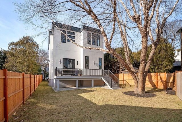 161 Cushing St, Cambridge, MA 02138