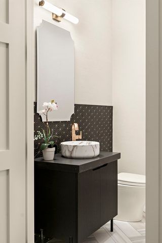 161 Cushing St, Cambridge, MA 02138