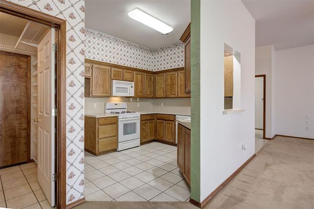 1240 Capitol Drive, Edmond, OK 73003