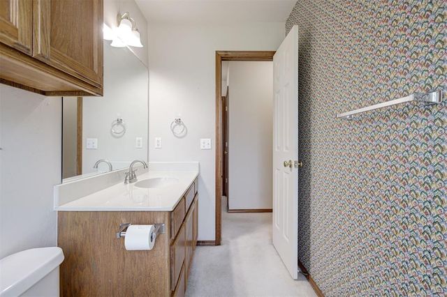 1240 Capitol Drive, Edmond, OK 73003