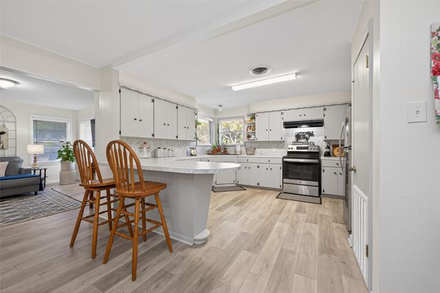 212 Lindsey Avenue, Bay City, TX 77414