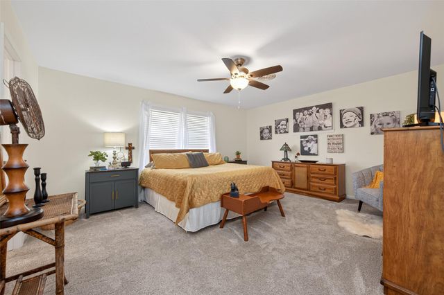 212 Lindsey Avenue, Bay City, TX 77414