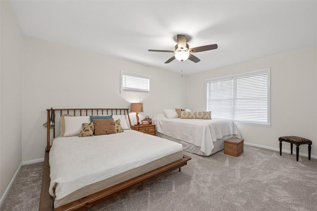 212 Lindsey Avenue, Bay City, TX 77414