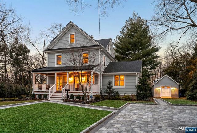 516 Stevens Avenue, Ridgewood, NJ 07450