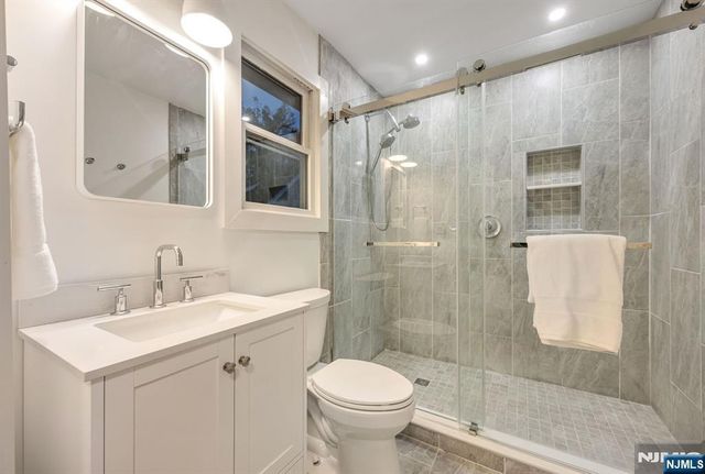 516 Stevens Avenue, Ridgewood, NJ 07450