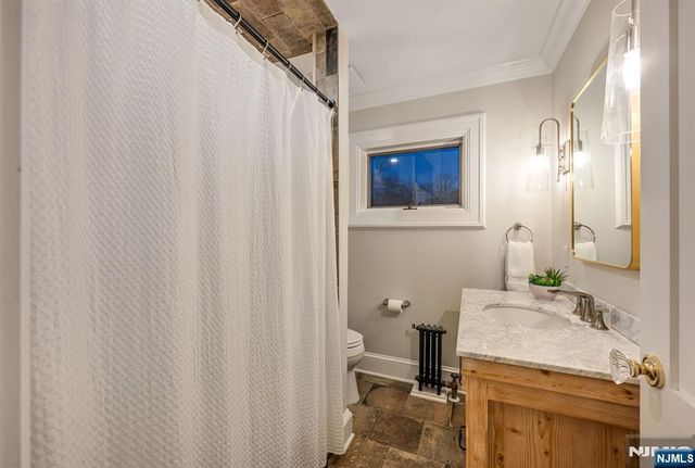 516 Stevens Avenue, Ridgewood, NJ 07450