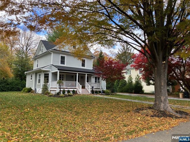 516 Stevens Avenue, Ridgewood, NJ 07450