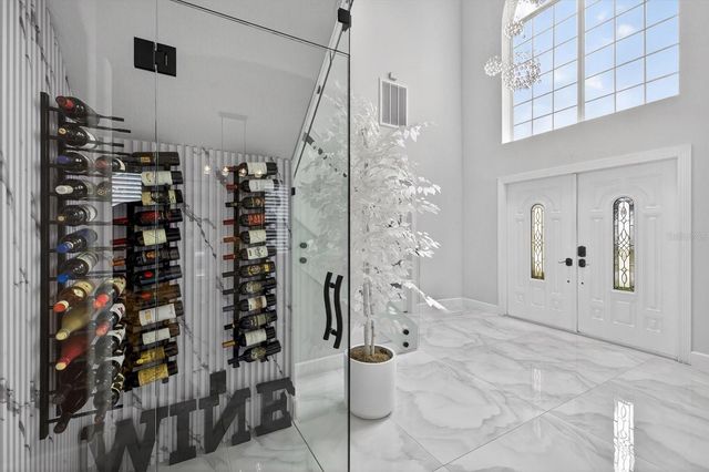 811 SANDCASTLE CIRCLE, Brandon, FL 33511