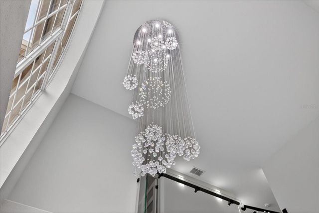 811 SANDCASTLE CIRCLE, Brandon, FL 33511