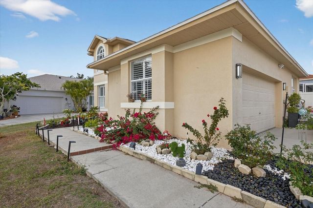 811 SANDCASTLE CIRCLE, Brandon, FL 33511