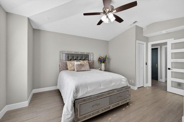 811 SANDCASTLE CIRCLE, Brandon, FL 33511