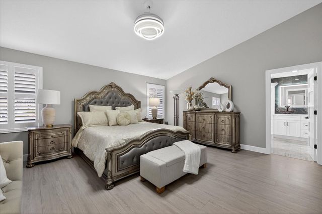 811 SANDCASTLE CIRCLE, Brandon, FL 33511