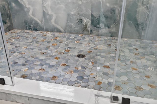 811 SANDCASTLE CIRCLE, Brandon, FL 33511