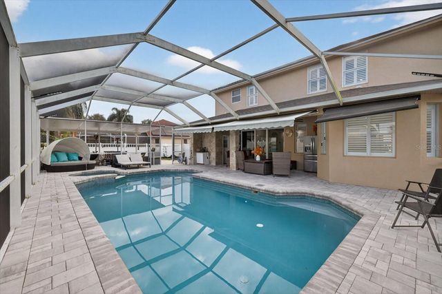 811 SANDCASTLE CIRCLE, Brandon, FL 33511