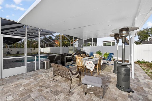 811 SANDCASTLE CIRCLE, Brandon, FL 33511