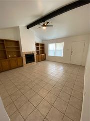 1304-B Conway DR, San Marcos, TX 78666