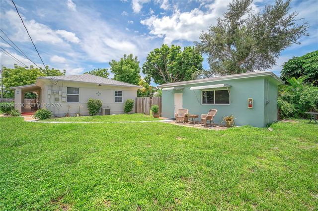 261 SW 15th Street 1, Dania Beach, FL 33004