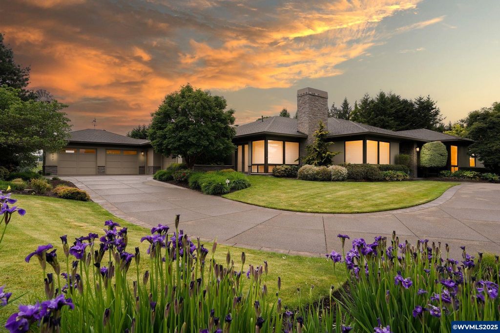 840 Sahalee Ct SE, Salem, OR 97306