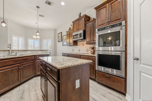 25907 Hootananny, San Antonio, TX 78260
