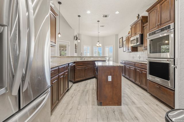 25907 Hootananny, San Antonio, TX 78260