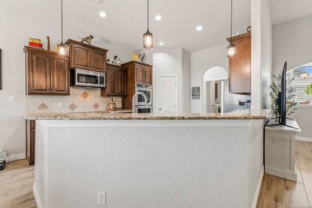 25907 Hootananny, San Antonio, TX 78260