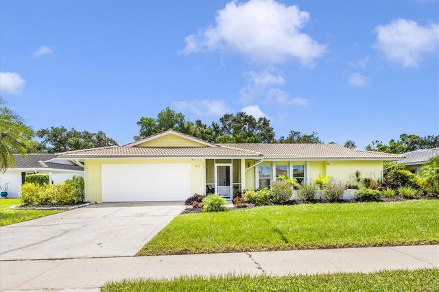 2920 CAPTIVA DRIVE, Sarasota, FL 34231