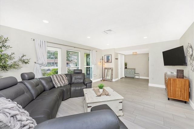 2920 CAPTIVA DRIVE, Sarasota, FL 34231