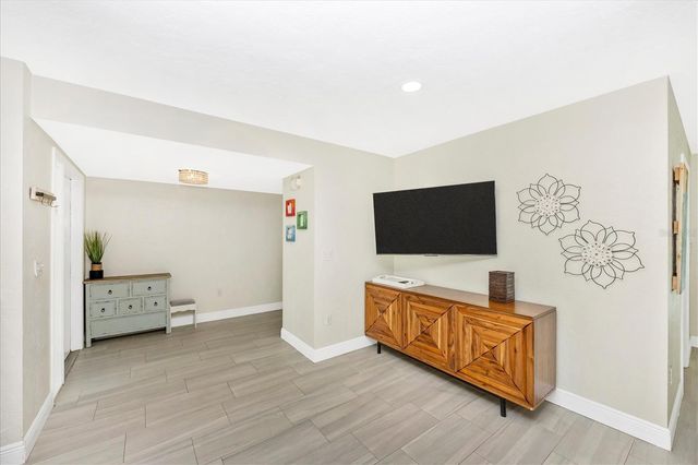 2920 CAPTIVA DRIVE, Sarasota, FL 34231