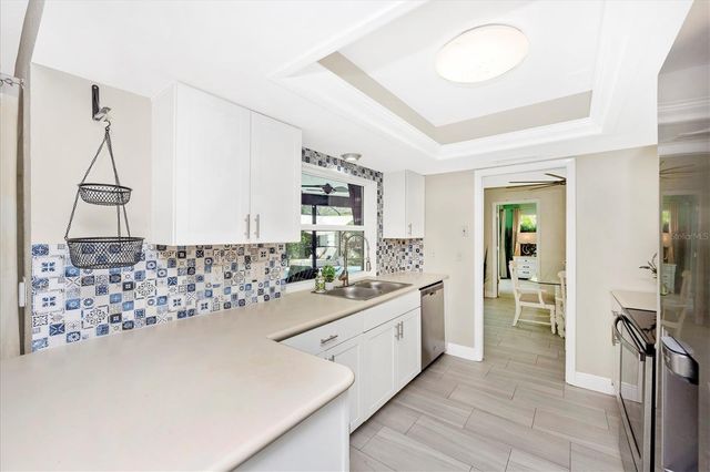 2920 CAPTIVA DRIVE, Sarasota, FL 34231