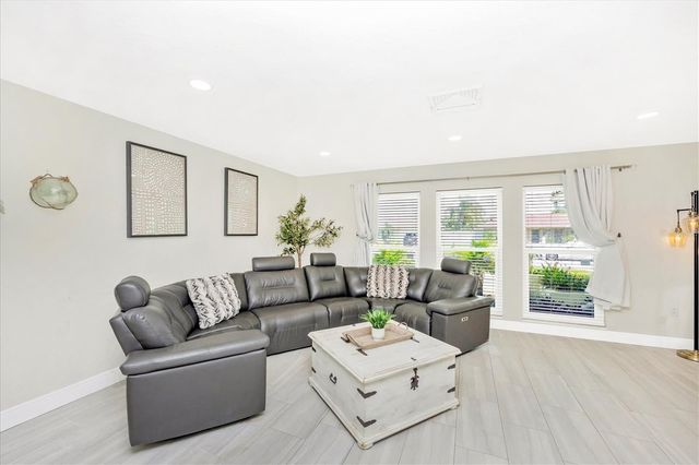 2920 CAPTIVA DRIVE, Sarasota, FL 34231