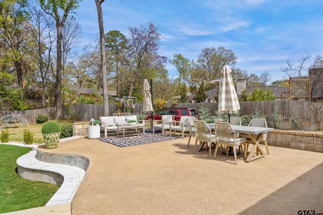 1100 E Amherst, Tyler, TX 75701