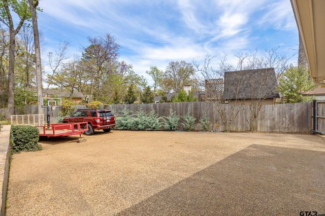 1100 E Amherst, Tyler, TX 75701