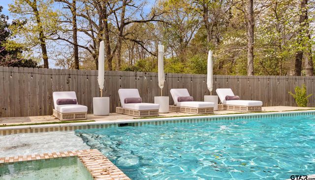 1100 E Amherst, Tyler, TX 75701