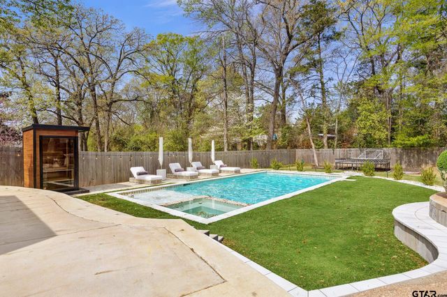 1100 E Amherst, Tyler, TX 75701