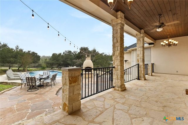 372 Shady Hollow, New Braunfels, TX 78132