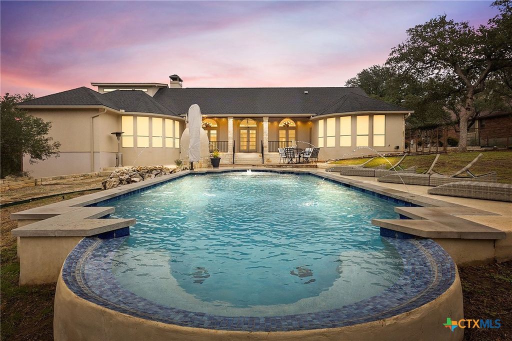 372 Shady Hollow, New Braunfels, TX 78132