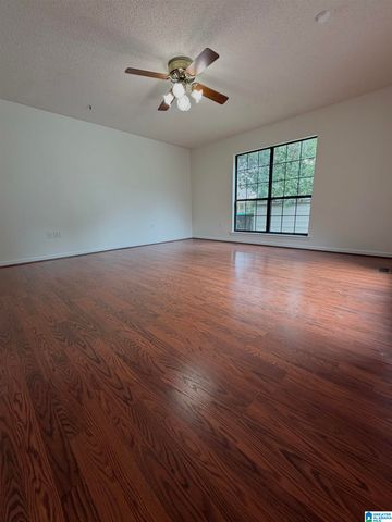 102 CRESTVIEW DRIVE, Clanton, AL 35045