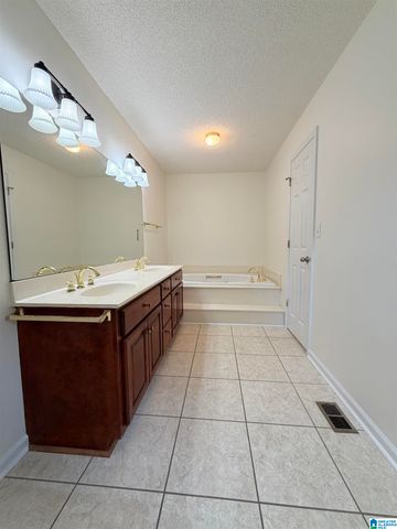 102 CRESTVIEW DRIVE, Clanton, AL 35045