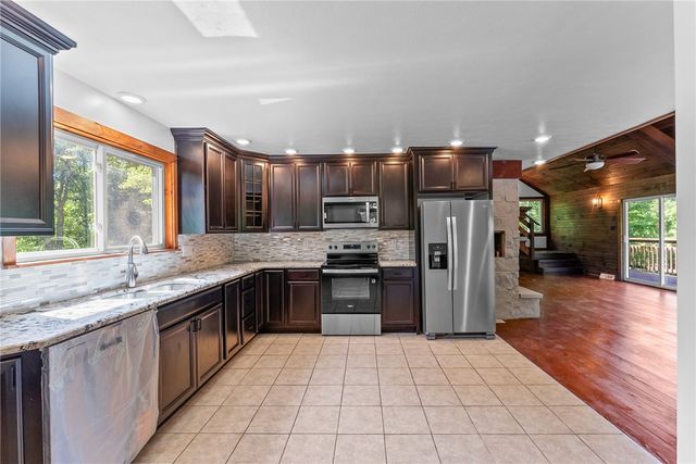 267 Center Dr, Brighton Twp, PA 15009