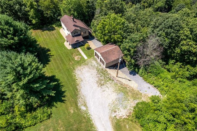 267 Center Dr, Brighton Twp, PA 15009