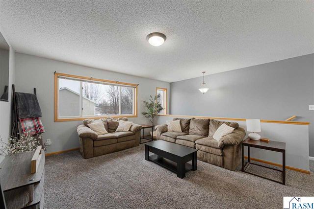 329 Tanager Path, Mankato, MN 56001