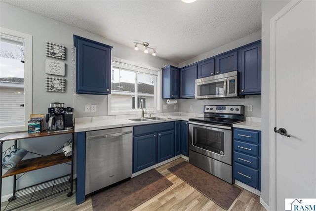 329 Tanager Path, Mankato, MN 56001