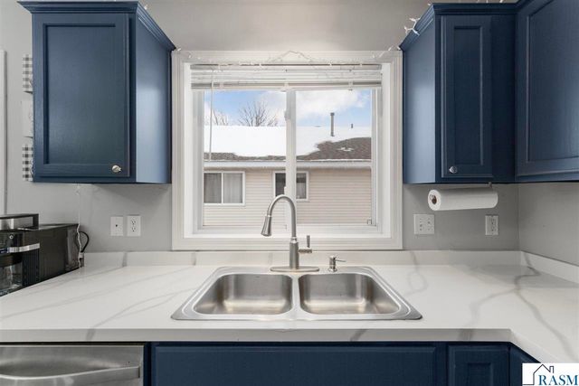 329 Tanager Path, Mankato, MN 56001