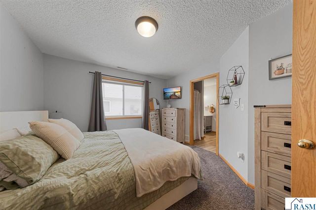 329 Tanager Path, Mankato, MN 56001