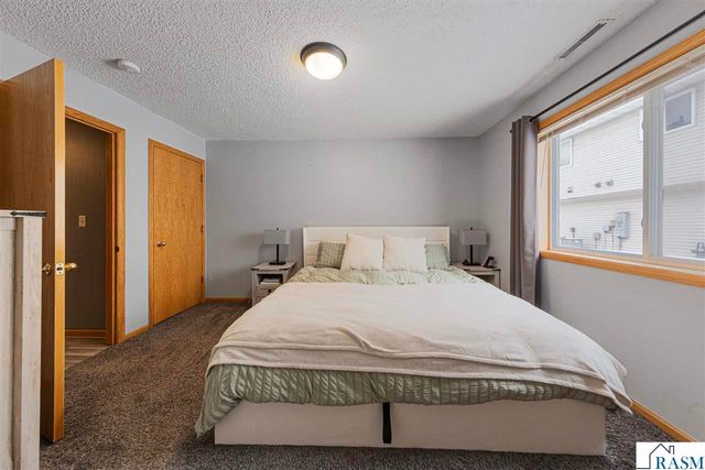 329 Tanager Path, Mankato, MN 56001